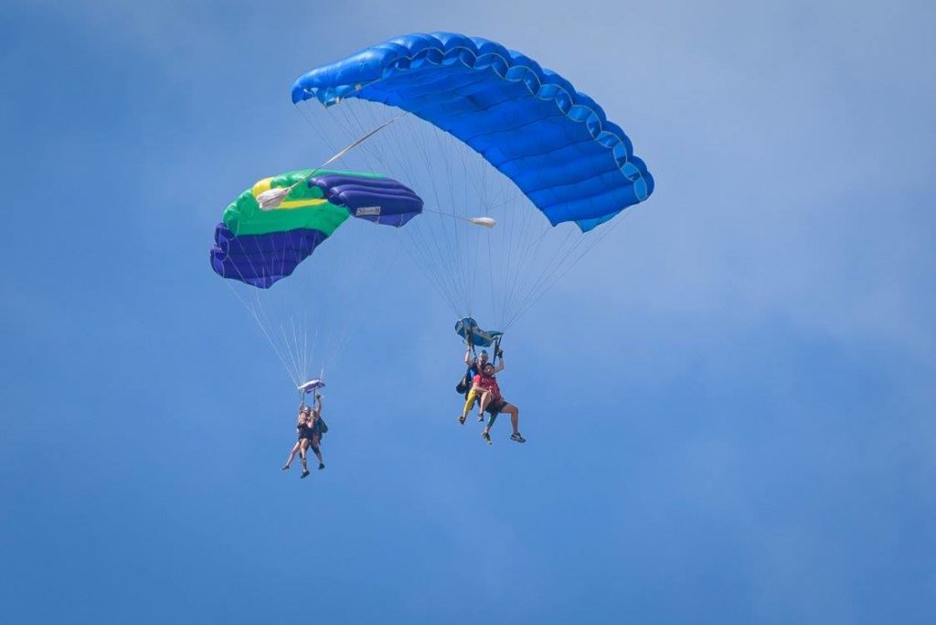 Dallas Skydive Center Cessna 182